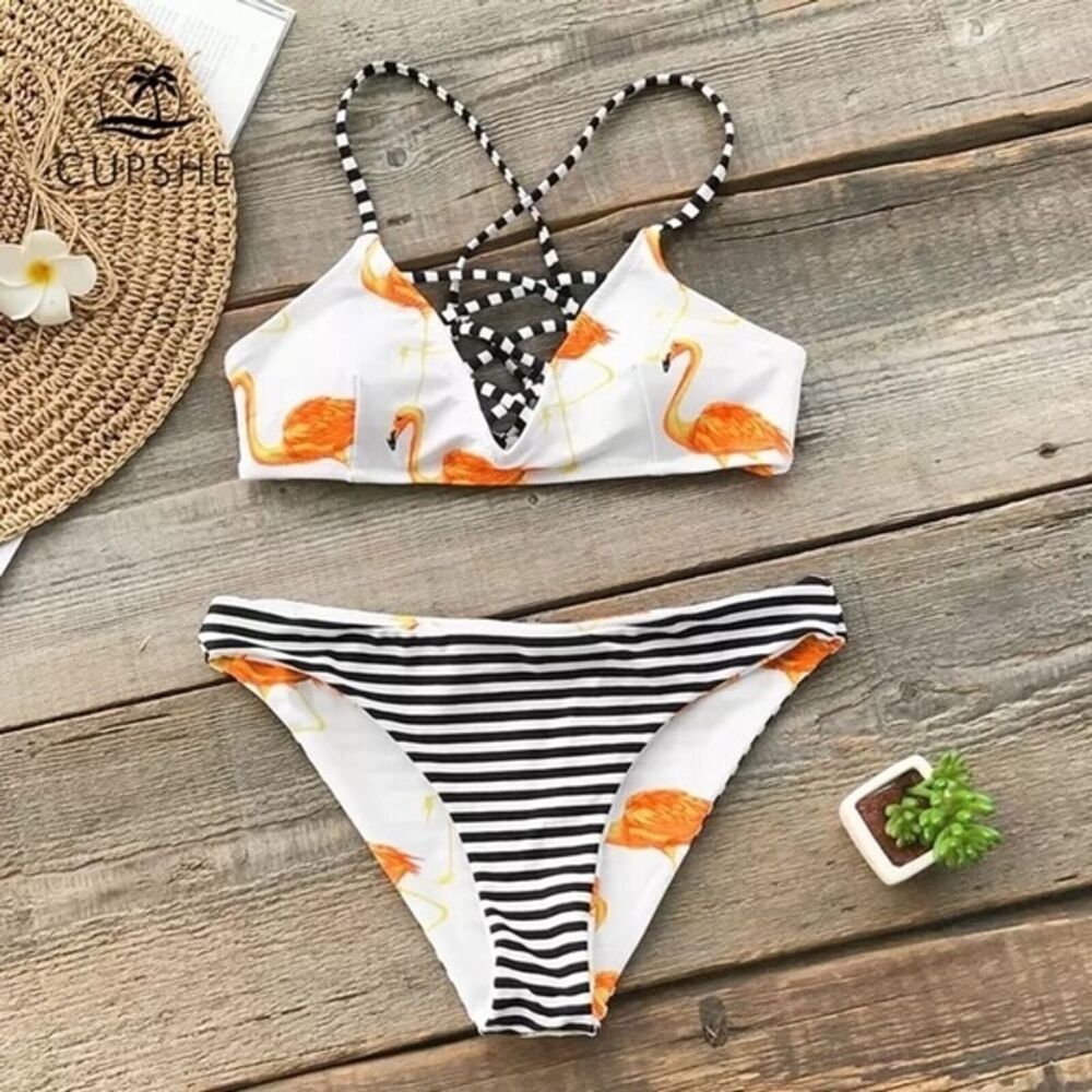 CUPSHE Flamingo Bikini Reversible Bottom Size XS 2 piece swimsuit - Picture 2 of 4